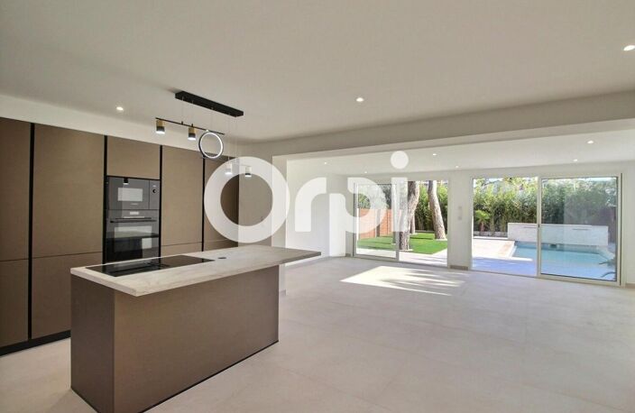 Villa de standing à vendre: Type 5 avec piscine, garage, terrasse, jardin rénovée — photo 4