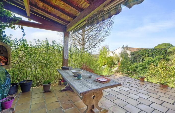 Maison 220m² à Pechbonnieu – Terrain arboré 1800m² piscinable avec vue — photo 4