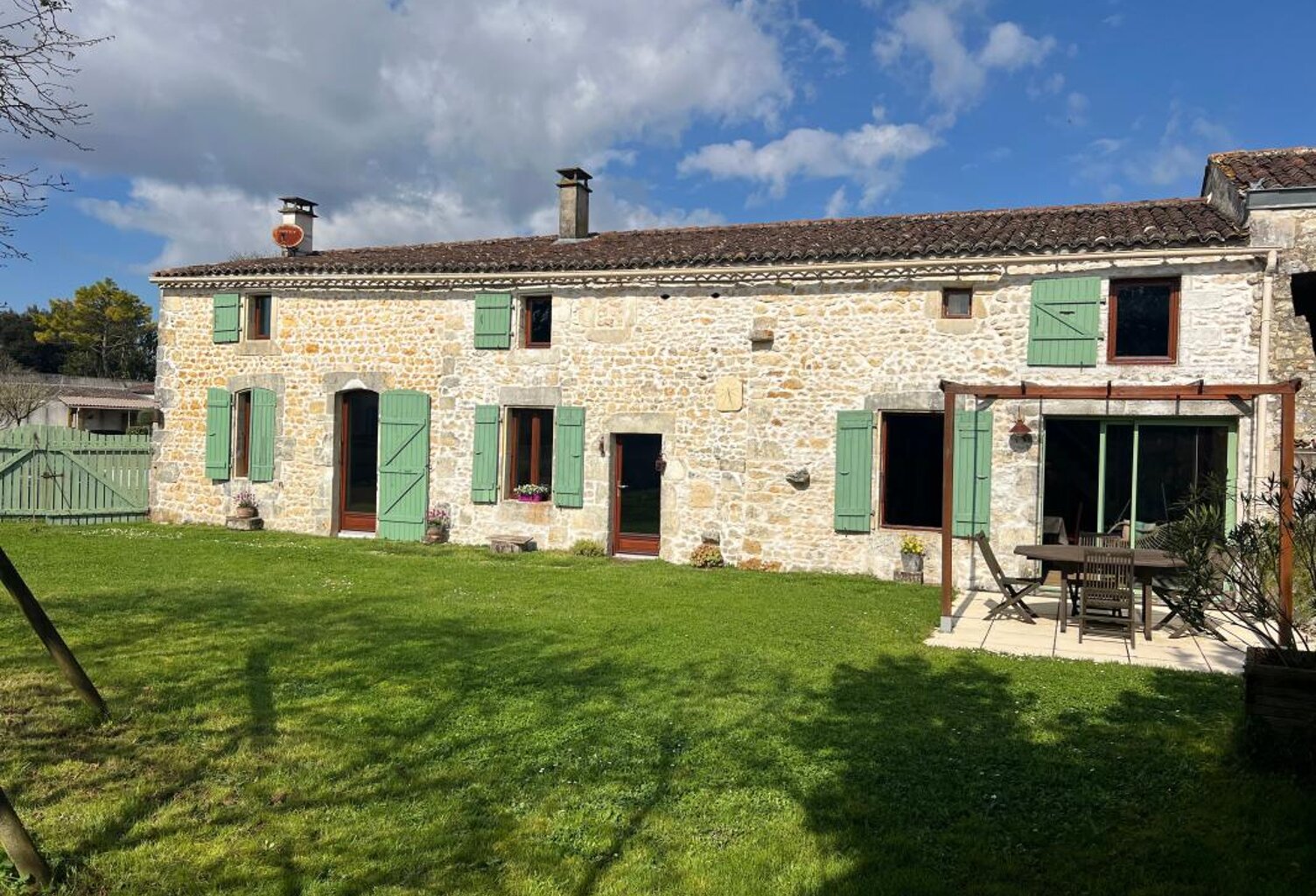 Maison Saint Andre De Lidon 5 pièce(s) 186.75 m2 — photo 1