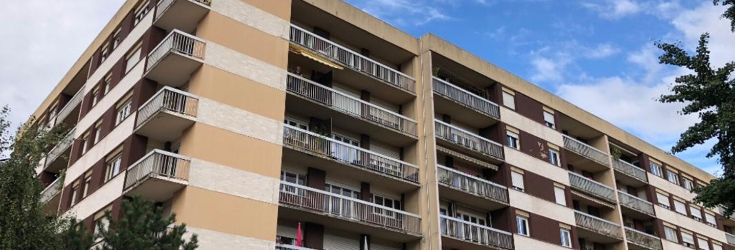 Garage  11 m² à louer à Évreux (27000)