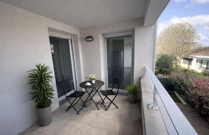 Appartement T3 – Résidence récente avec terrasse et parking – Quartier Saint Caprais — photo 2