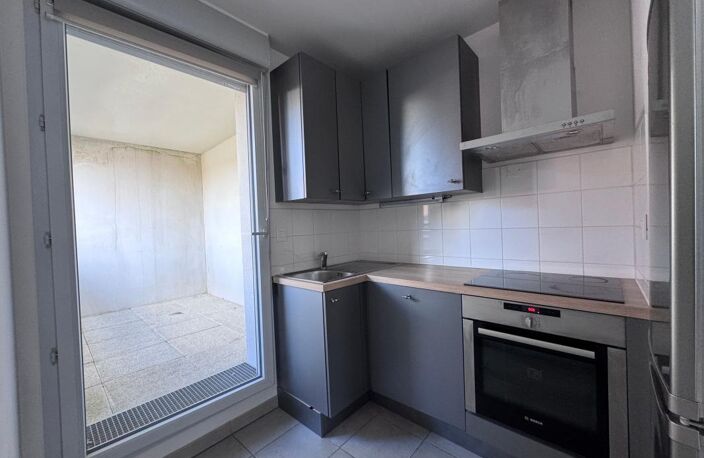 Appartement T3 – Résidence récente avec terrasse et parking – Quartier Saint Caprais — photo 3