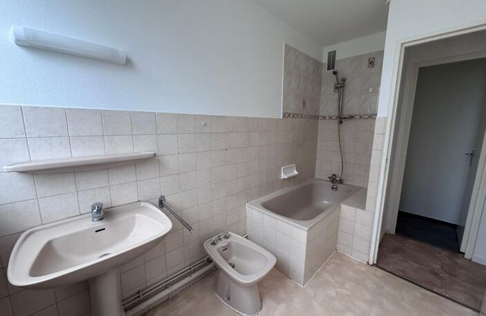 Côté pavée- La Terrasse, Appartement T1 bis 36m²+ CAVE ET PARKING — photo 4