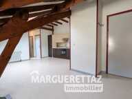 Appartement T2 dernier étage centre village — photo 3