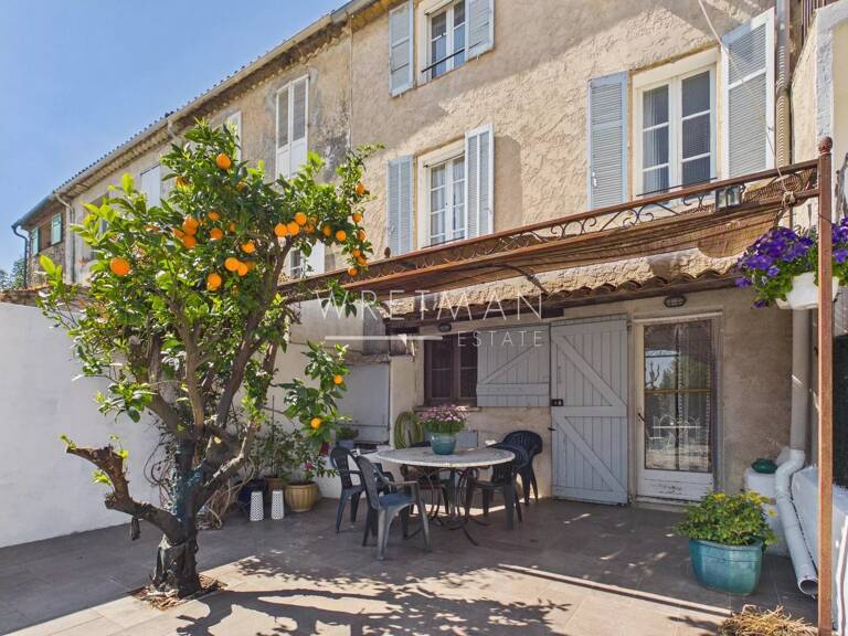 Maison charmante au centre du village du Plan de la Tour — photo 1