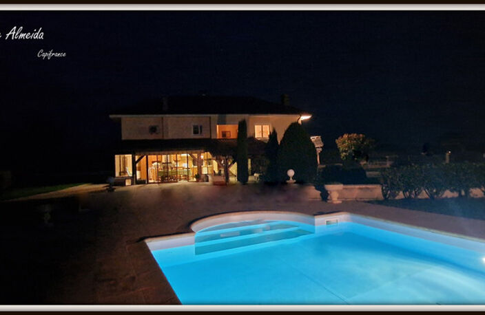 Maison à vendre 6 pièces BAGE LA VILLE (01)206 m², piscine, vue dégagée campagne et monts Mâcon, véranda, cave, terrain 3000 m² — photo 5