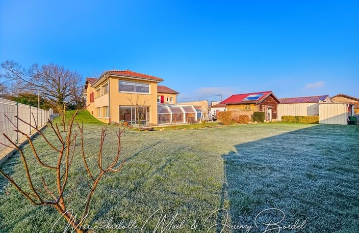 Maison avec hangar, piscine couverte et chalet aménagé — photo 3
