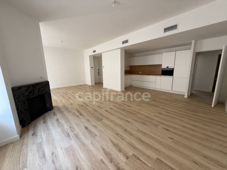 Appartement refait à neuf avec parking et ascenseur — photo 1