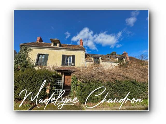 Belle demeure ancienne à rénover au cœur de Breuillet – grands volumes, 6 chambres et terrain de 920 m² — photo du bien