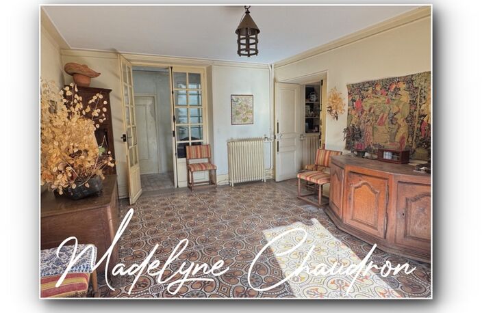Belle demeure ancienne à rénover au cœur de Breuillet – grands volumes, 6 chambres et terrain de 920 m² — photo 4