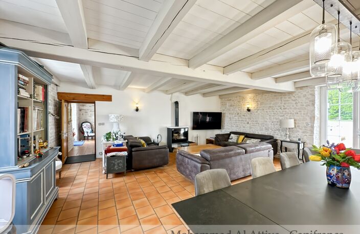 Magnifique propriété familiale avec gîte, studio et piscine à quelques minutes de La Rochelle (17) — photo 4
