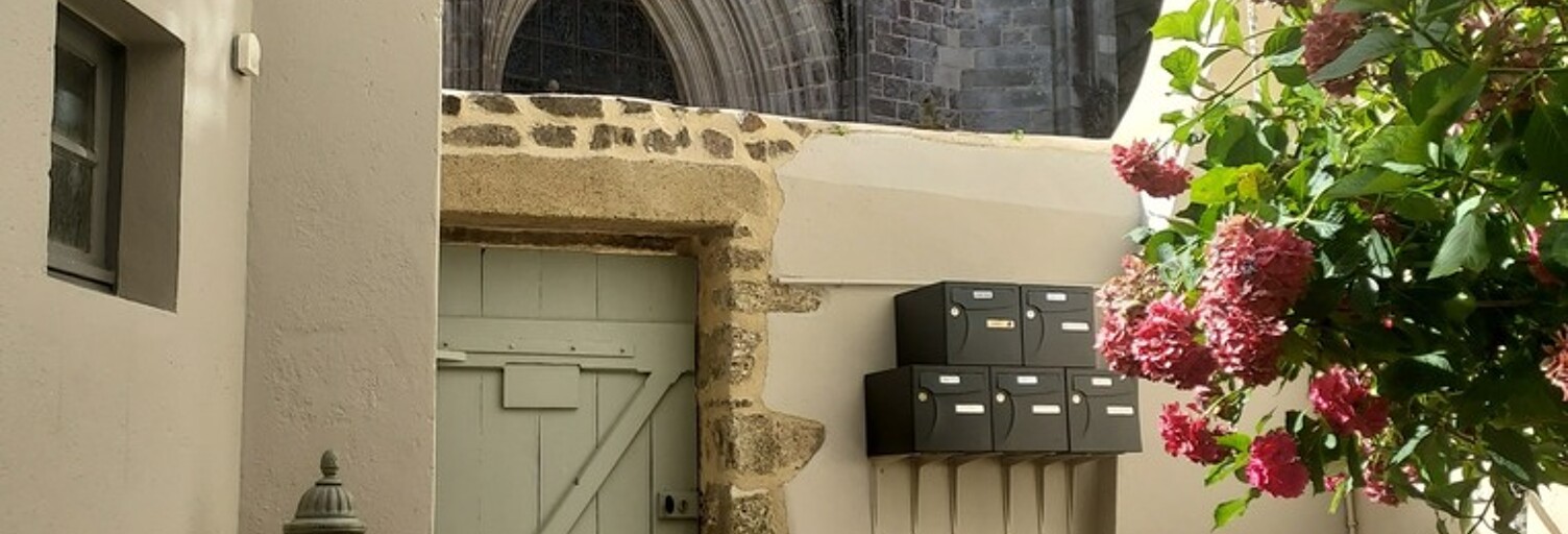 Immeuble  330 m² à vendre à Vannes (56000)