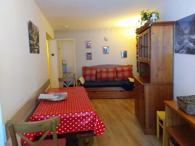Appartement à vendre T3 en résidence 3 pièces LA MONGIE (65) avec Balcon cellier et Parking intérieur — photo du bien