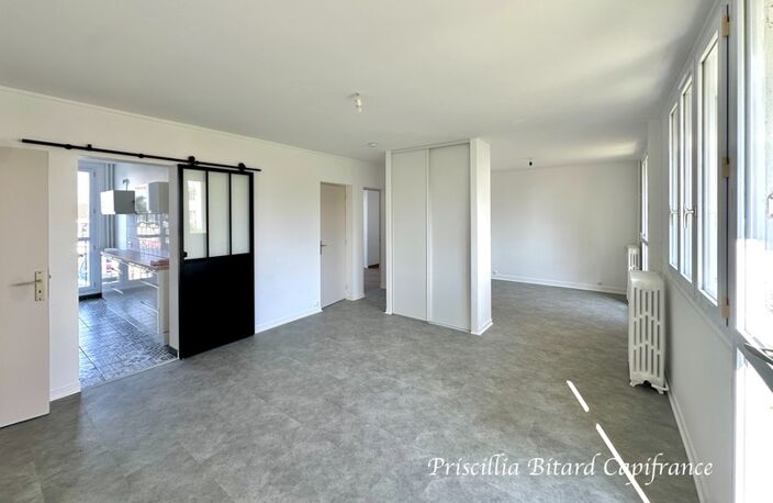 Appartement T4 en rez-de-chaussée avec jardin privatif et cave — photo 3