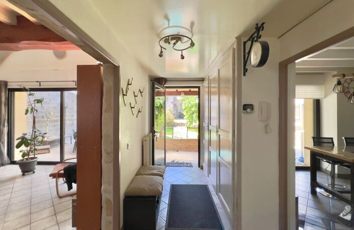 Maison de charme de 151 m² – 4 chambres, jardin, dépendances et beaux volumes à Varennes-sur-Morge — photo 4