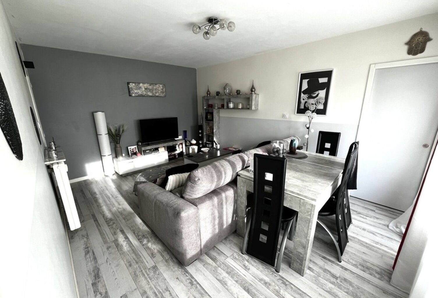 à vendre LONGVIC (21) appartement T4 72 m² avec grande terrasse et place de parking — photo 1