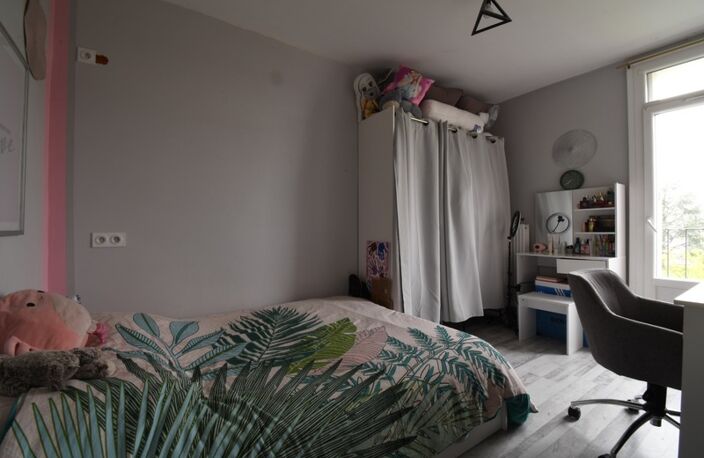 à vendre LONGVIC (21) appartement T4 72 m² avec grande terrasse et place de parking — photo 3