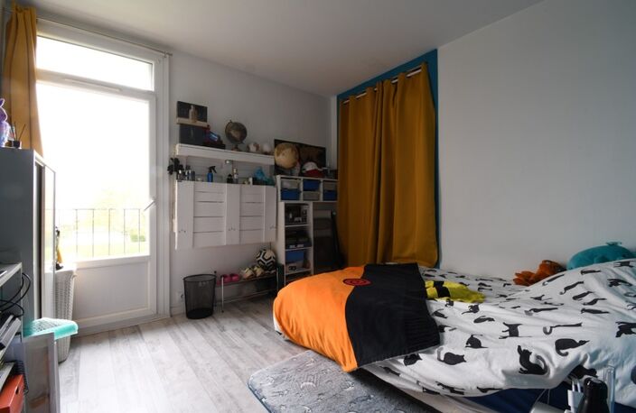 à vendre LONGVIC (21) appartement T4 72 m² avec grande terrasse et place de parking — photo 4