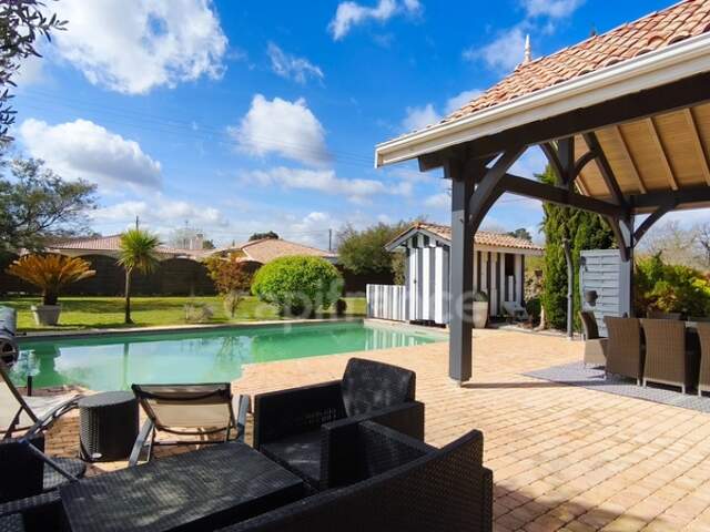 Maison familiale avec piscine sur terrain de 1280 m² SANGUINET — photo du bien