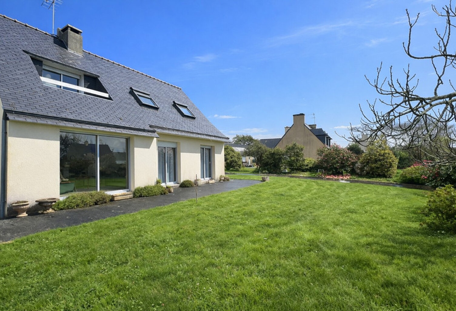 Sainte Marine (29) - Maison T5 de 130 m² habitable - Garage - Parking - Terrain de 1448 m² proche mer et commodités — photo 1