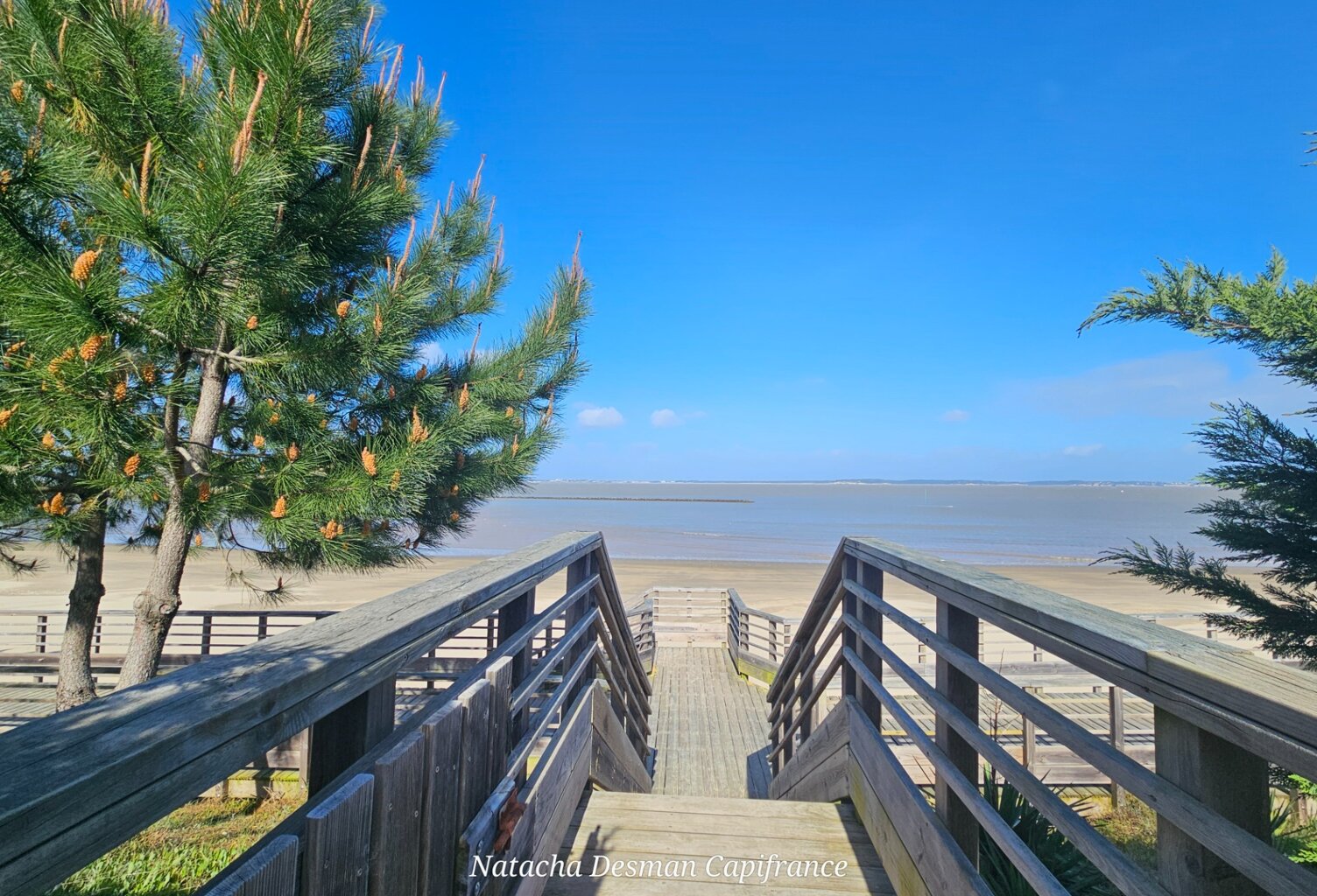 ✨ COUP DE CŒUR – CHALET RÉCENT TYPE 2  AVEC VUE EXCEPTIONNELLE & ACCÈS PRIVÉ PLAGE ✨ — photo 1
