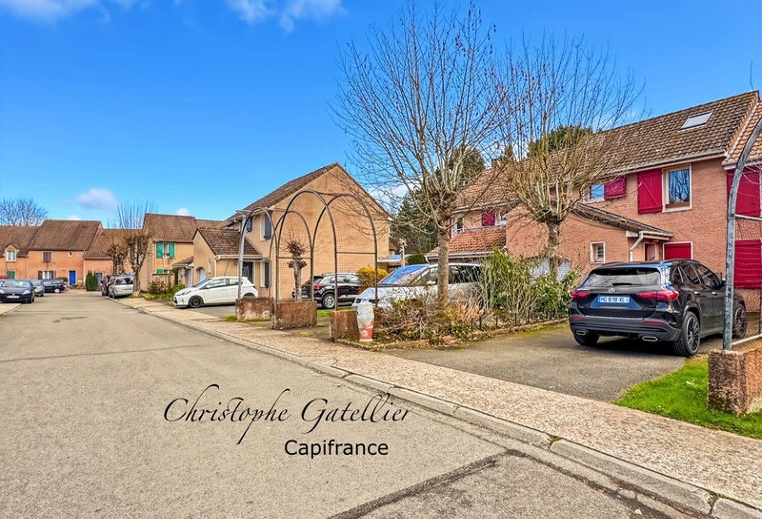 Maison 5 pièces, 4 chambre et bureau - jardin, garage, résidence sécurisée — photo 1