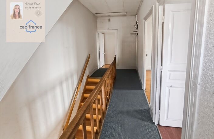 Immeuble  au cœur du bourg – Fort potentiel d’aménagement — photo 5