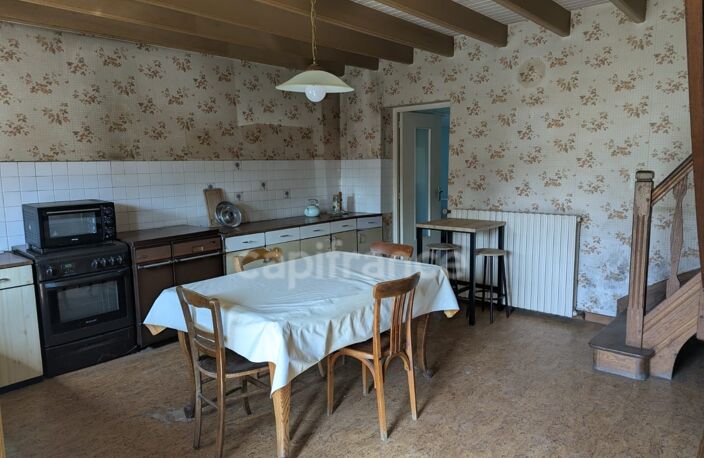 Corps de ferme de 333 m2 au total avec vie de plain pied possible, dépendances et situé idéalement entre Rostrenen et Carhaix — photo 5
