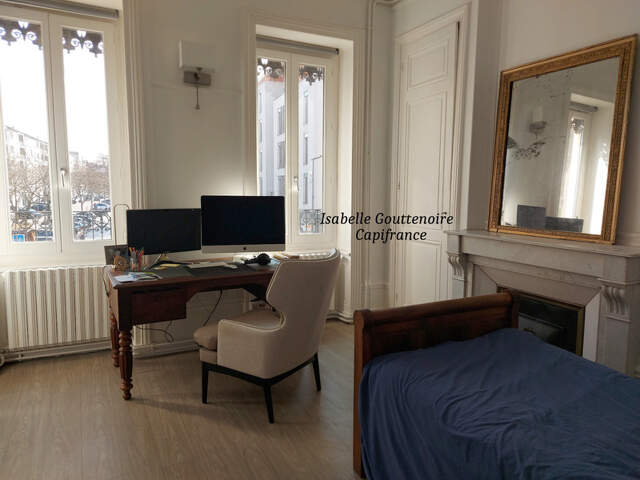 Appartement 3 pièces proche de l'Horloge — photo du bien
