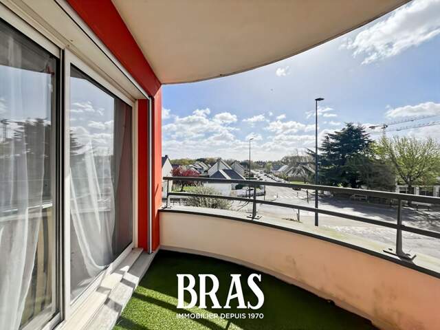 ROUTE DE SAINTE LUCE - T4 avec garage et balcon — photo du bien
