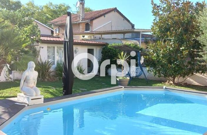 Maison À Vendre 4 chambres avec sous-sol complet et piscine — photo 3