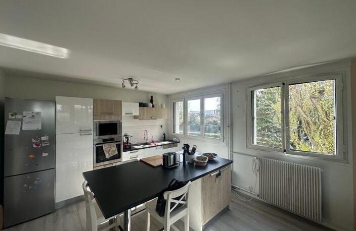 Appartement  F5 , 98m2 avec 4 chambres et balcon — photo 5