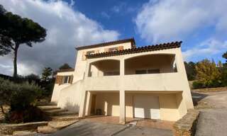 Maison 4 Pièces 145 m² à louer à La Cadière-d'Azur (83740)