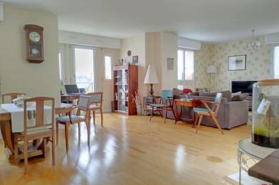 Appartement 4 pièces 248120 €