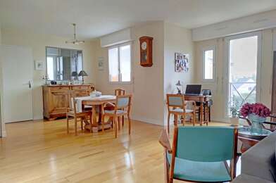 Appartement 4 pièces 248120 €