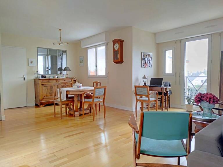 À VENDRE – Appartement avec extérieur au cœur de Cholet — photo 1