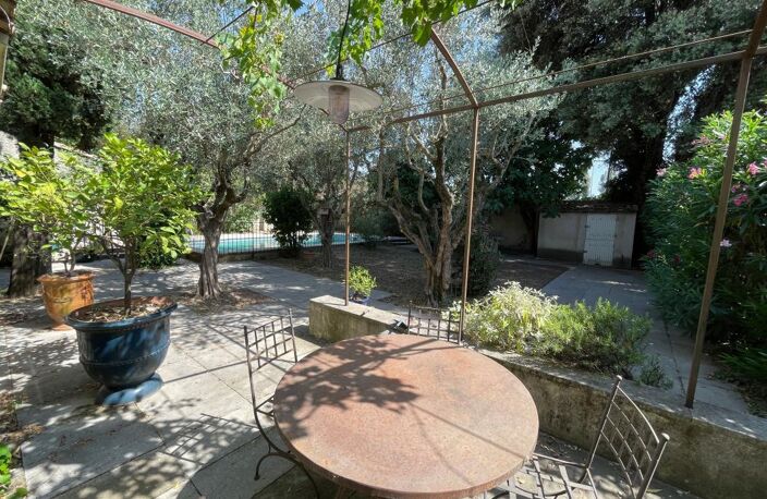 Maison de 253 m² avec terrain arboré et piscine 5 min d’Avignon — photo 4