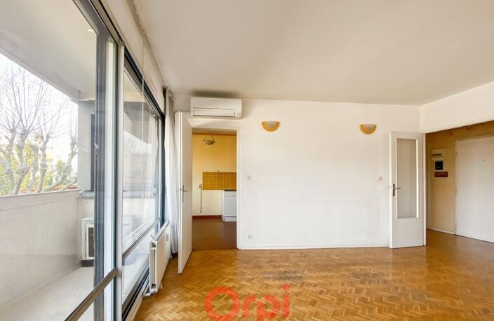 Appartement avec bacon à vivre et garage — photo 3