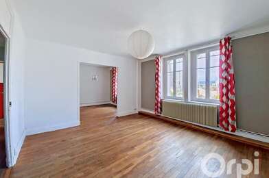 Appartement 6 pièces 215000 €