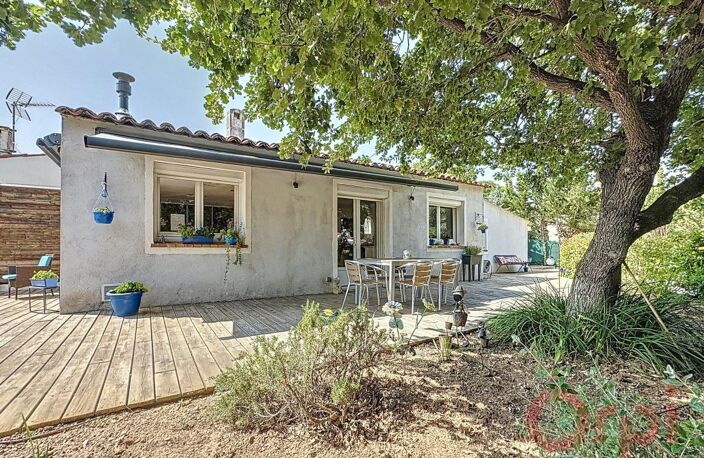 Villa de plain pied de 103 m2 avec dépendance studio + piscine - Nombreux parkings — photo 2