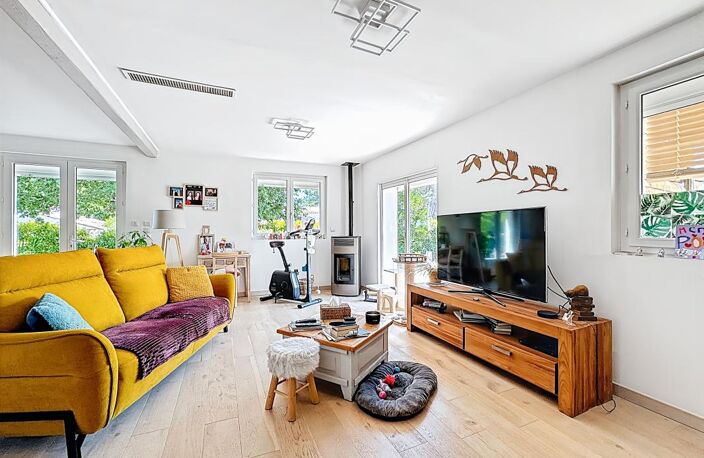 Villa de plain pied de 103 m2 avec dépendance studio + piscine - Nombreux parkings — photo 3