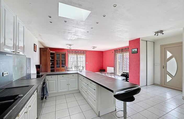 VOLVIC Maison de 2012 3 chambres possibilité 4 avec garage sur 400m² de terrain — photo 3