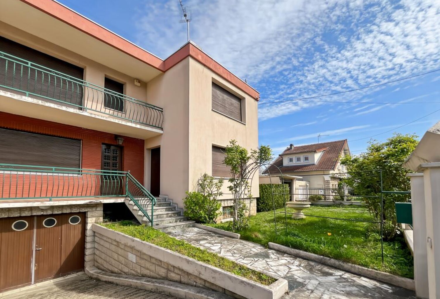 Maison proche deux gares (Ermont- Sannois et Sannois), sous sol , garage, 3 chambres — photo 1