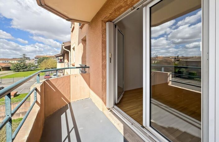 À Vendre - Appartement T2 avec Stationnement et Balcon — photo 2
