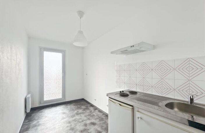 À Vendre - Appartement T2 avec Stationnement et Balcon — photo 4