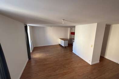 Appartement 3 pièces 730 €