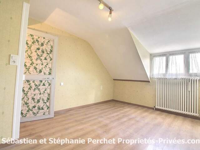 Maison en Pierres 4 chambres sur 300 m2 de terrain — photo du bien