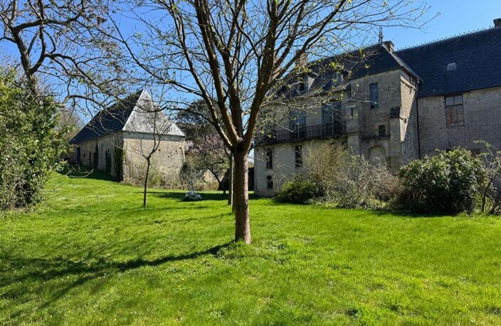 Château inscrit aux Monuments Historiques - Elegance et potentiel exceptionnel — photo 4