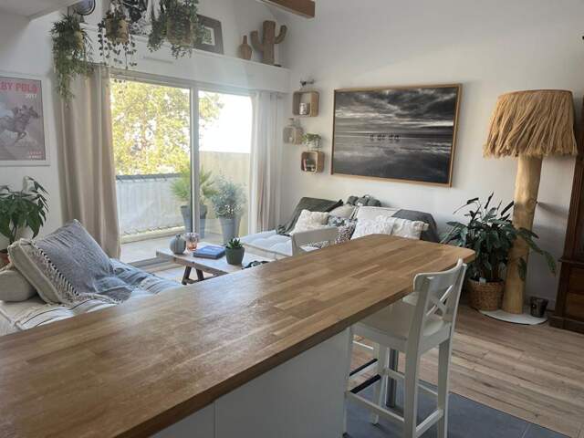 LE POULIGUEN - GRAND T2 EN DUPLEX DE 67m2 PROCHE CENTRE - STATIONNEMENT - CAVE — photo du bien