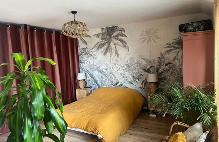 LE POULIGUEN - GRAND T2 EN DUPLEX DE 67m2 PROCHE CENTRE - STATIONNEMENT - CAVE — photo 4
